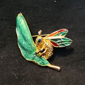 JCPenney Gold and Green Bee Brooch